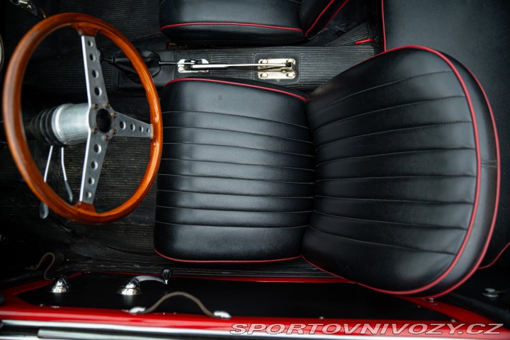 Ostatní značky Ostatní modely Cisitalia 850 SPIDER 1966