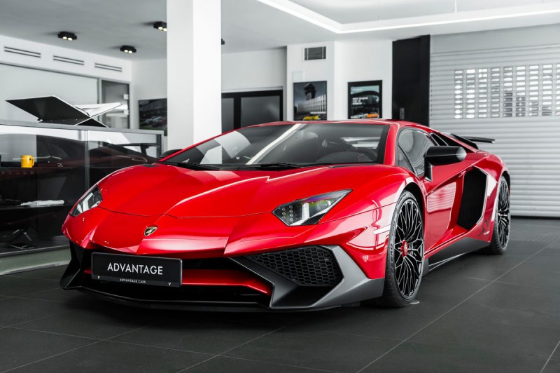 Lamborghini Aventador SuperVeloce Coupé / 1600