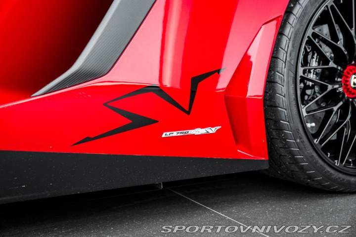 Lamborghini Aventador SuperVeloce Coupé / 1600 2017