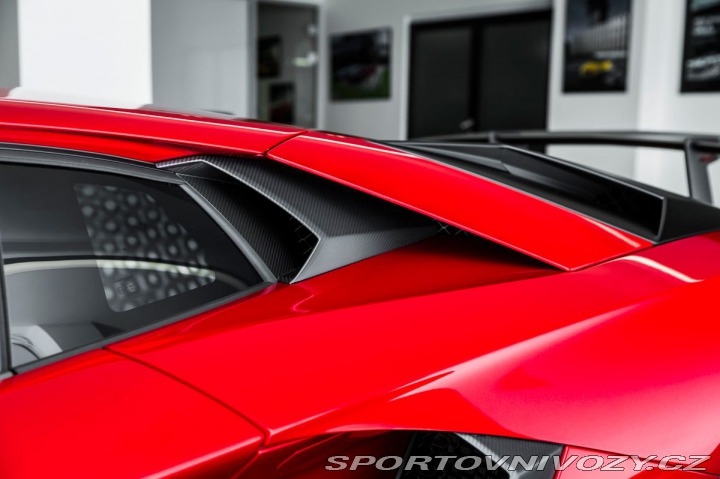 Lamborghini Aventador SuperVeloce Coupé / 1600 2017