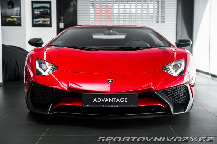 Lamborghini Aventador SuperVeloce Coupé / 1600 2017