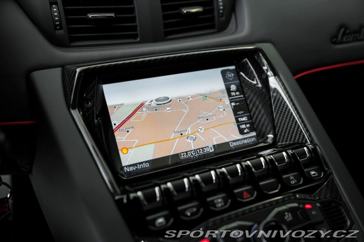 Lamborghini Aventador SuperVeloce Coupé / 1600 1800