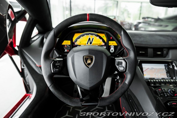 Lamborghini Aventador SuperVeloce Coupé / 1600 2017