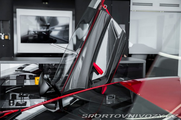 Lamborghini Aventador SuperVeloce Coupé / 1600 1800