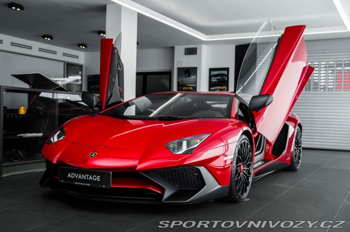 Lamborghini Aventador SuperVeloce Coupé / 1600 2017