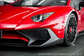 Lamborghini Aventador SuperVeloce Coupé / 1600 2017