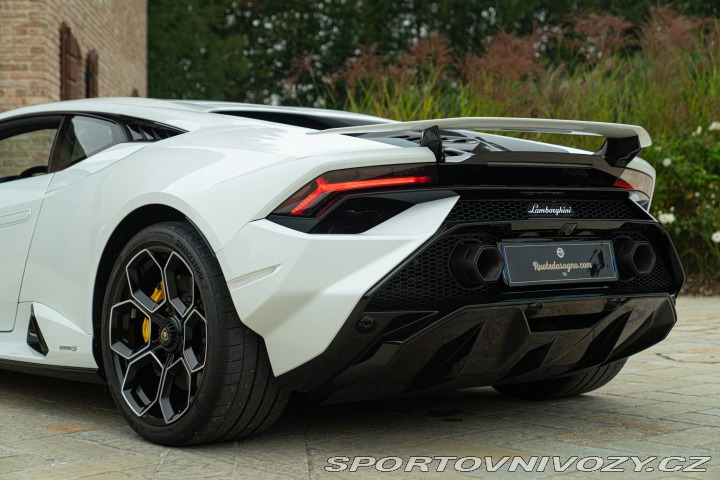 Lamborghini Huracán TECNICA 2024
