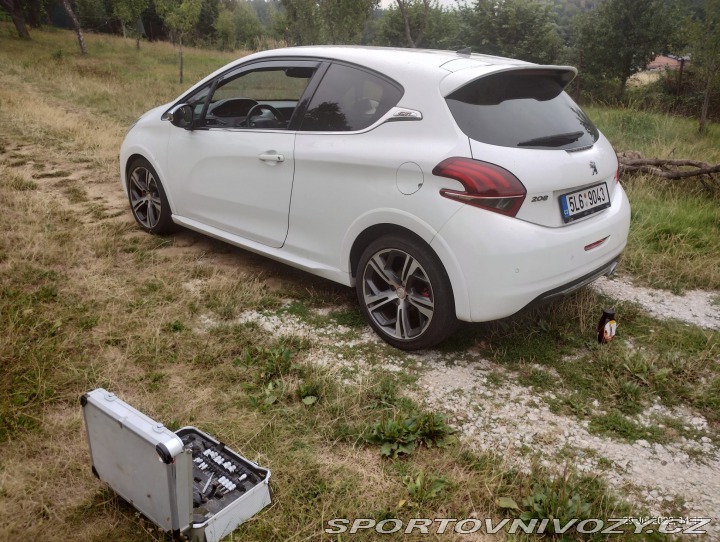 Peugeot 208 GTi 2013