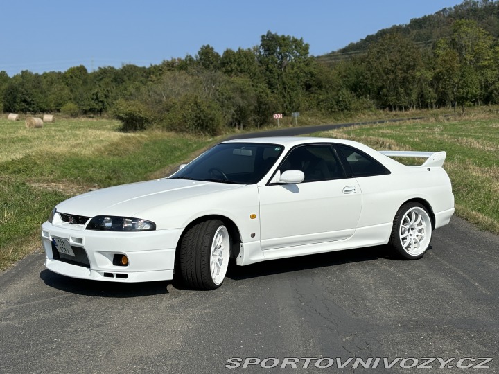 Nissan Skyline R33 GTR V-Spec 1995