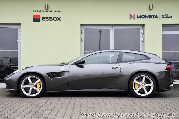 Ferrari GTC4Lusso V12 DCT P-DISPLAY LIFT 14 2018