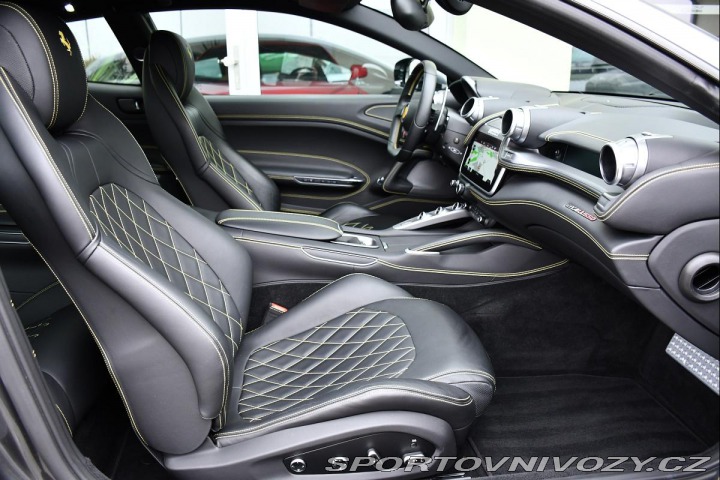 Ferrari GTC4Lusso V12 DCT P-DISPLAY LIFT 14 2018