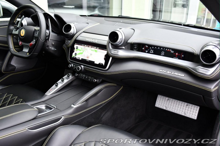 Ferrari GTC4Lusso V12 DCT P-DISPLAY LIFT 14 2018