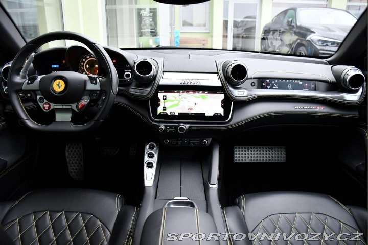 Ferrari GTC4Lusso V12 DCT P-DISPLAY LIFT 14 2018