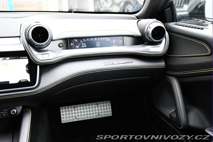 Ferrari GTC4Lusso V12 DCT P-DISPLAY LIFT 14 2018