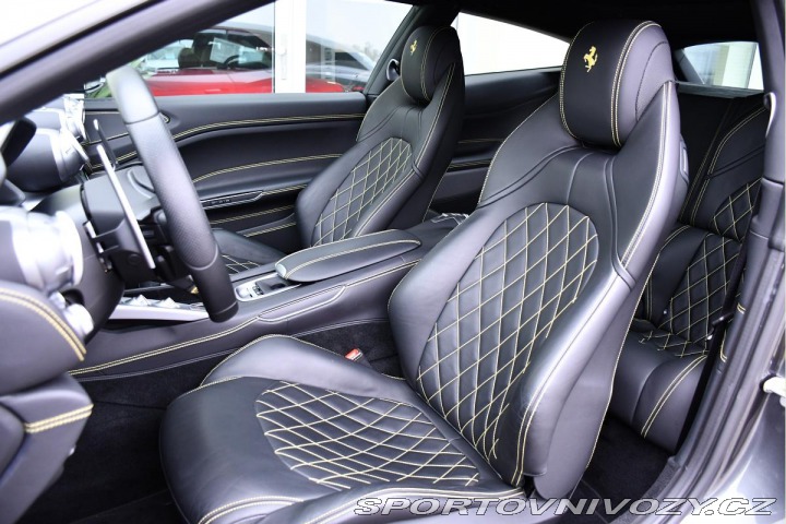 Ferrari GTC4Lusso V12 DCT P-DISPLAY LIFT 14 2018