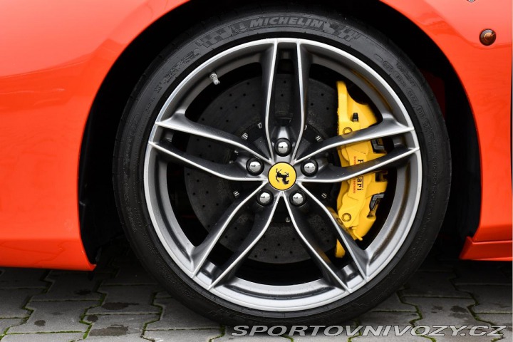 Ferrari 488 SPIDER CARBON TAILOR MADE 2018