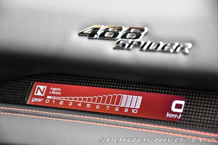 Ferrari 488 SPIDER CARBON TAILOR MADE 2018