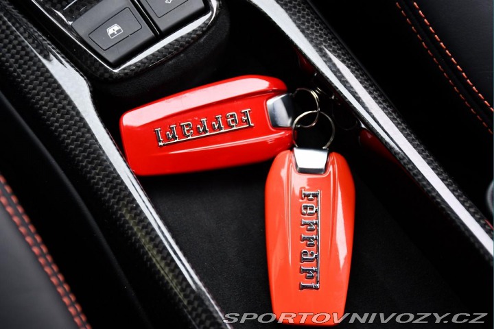 Ferrari 488 SPIDER CARBON TAILOR MADE 2018