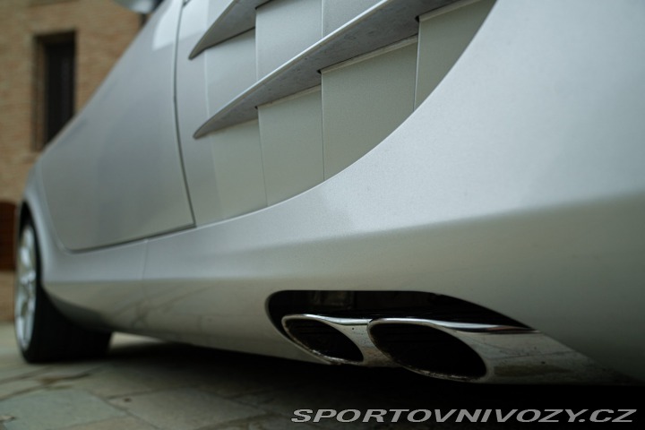 Mercedes-Benz SLR MCLAREN 2005