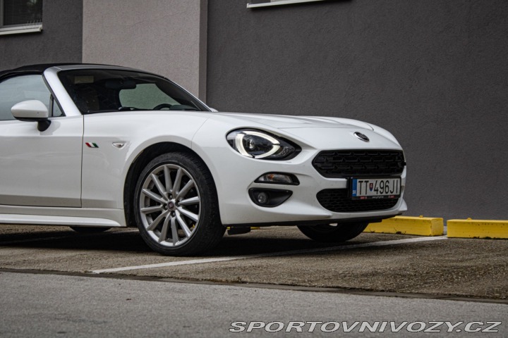 Fiat 124 Spider Lusso 1.4 Turbo MultiAir 2016