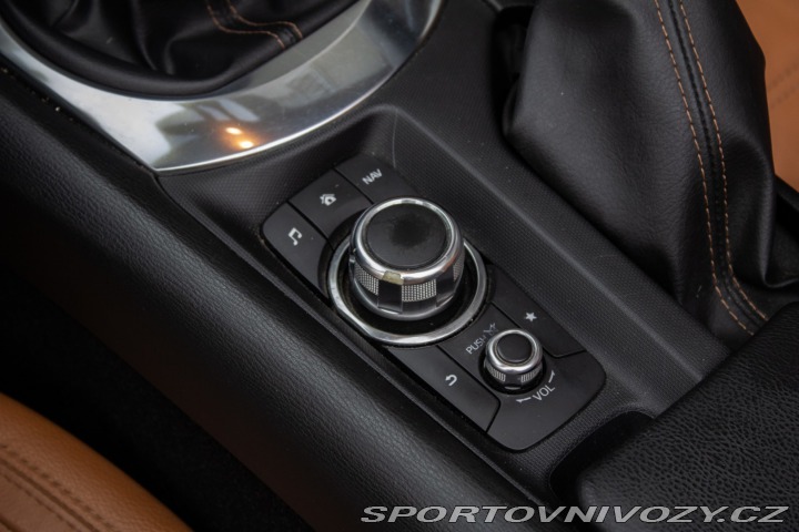 Fiat 124 Spider Lusso 1.4 Turbo MultiAir 2016