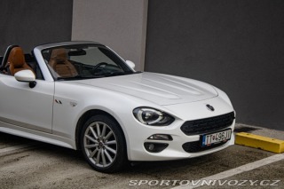 Fiat 124 Spider Lusso 1.4 Turbo MultiAir 2016