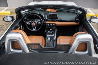 Fiat 124 Spider Lusso 1.4 Turbo MultiAir 2016