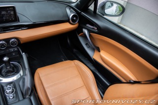 Fiat 124 Spider Lusso 1.4 Turbo MultiAir 2016