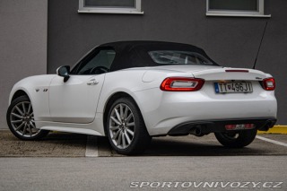 Fiat 124 Spider Lusso 1.4 Turbo MultiAir 2016