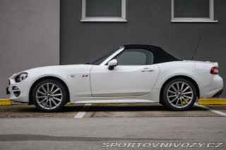 Fiat 124 Spider Lusso 1.4 Turbo MultiAir 2016
