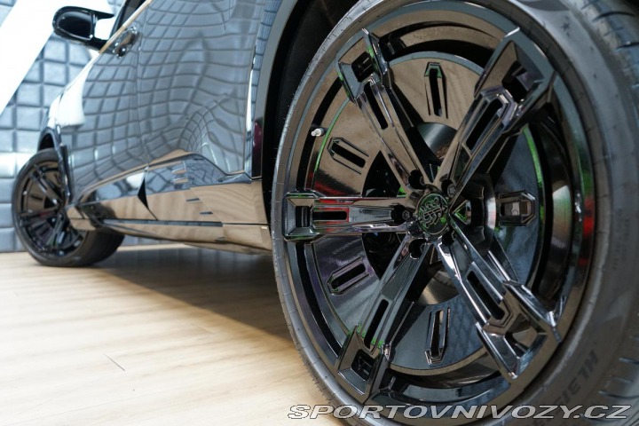 BMW XM Larte Design B&W Masá 2023