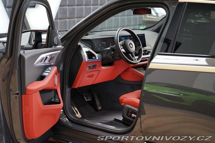BMW XM Larte Design B&W Masá 2023