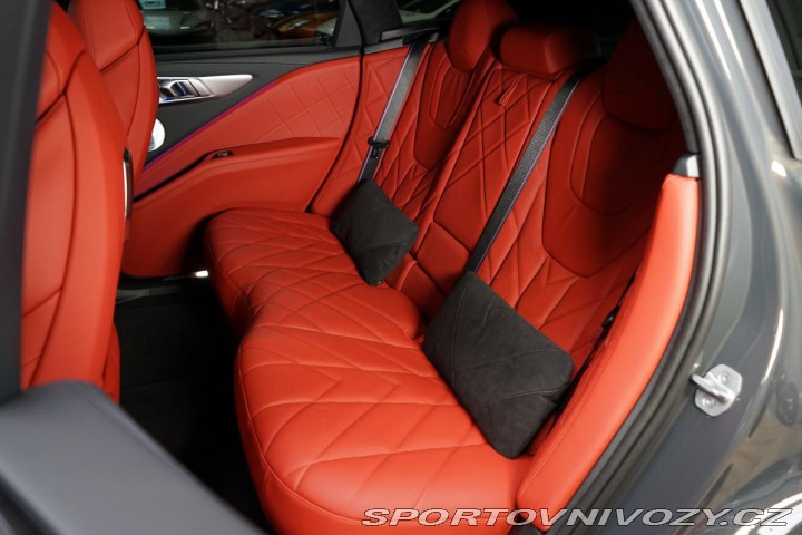 BMW XM Larte Design B&W Masá 2023