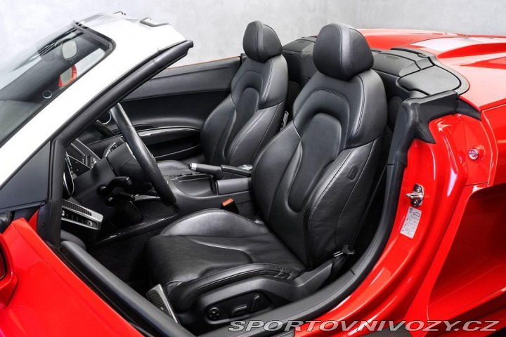 Audi R8 5.2 FSI Q Spyder Keramiky 2012