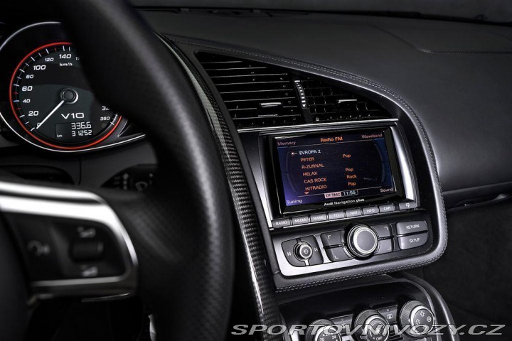 Audi R8 5.2 FSI Q Spyder Keramiky 2012