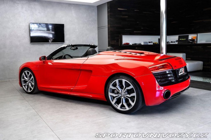 Audi R8 5.2 FSI Q Spyder Keramiky 2012