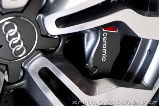 Audi R8 5.2 FSI Q Spyder Keramiky 2012