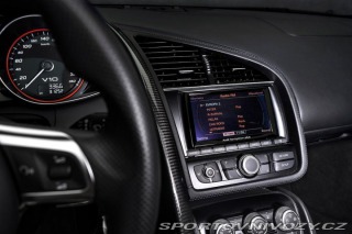 Audi R8 5.2 FSI Q Spyder Keramiky 2012