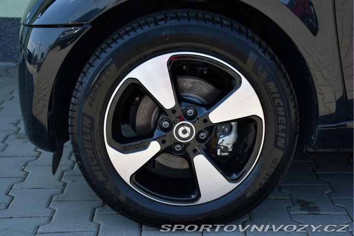 Smart Fortwo EQ PASSION 60kW REZERVACE 2023