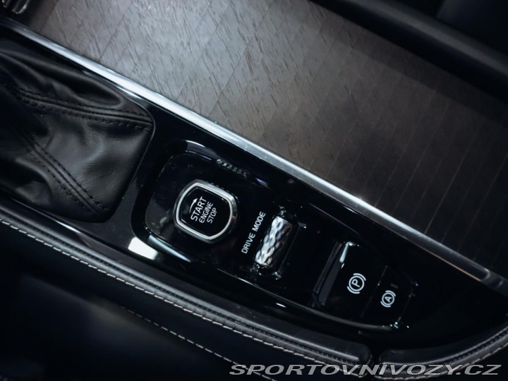 Volvo V90 D5 Cross Country 173 kW 2019