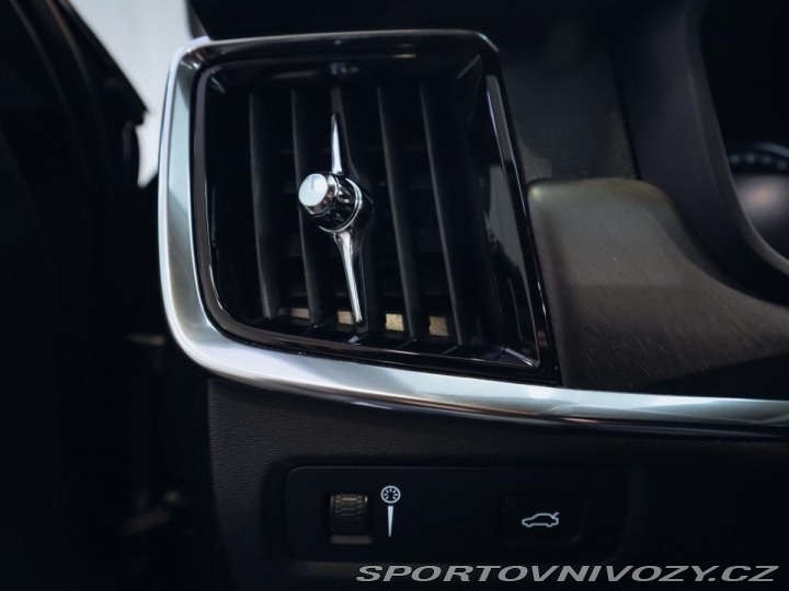 Volvo V90 D5 Cross Country 173 kW 2019