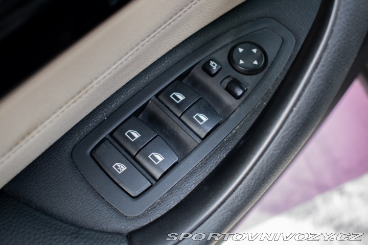 BMW X1 xDrive 25d Sport Line A/ 2015