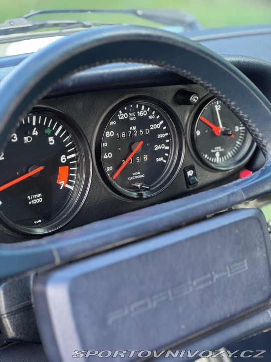 Porsche 911 Carrera 3.2, 915 přev. 1986