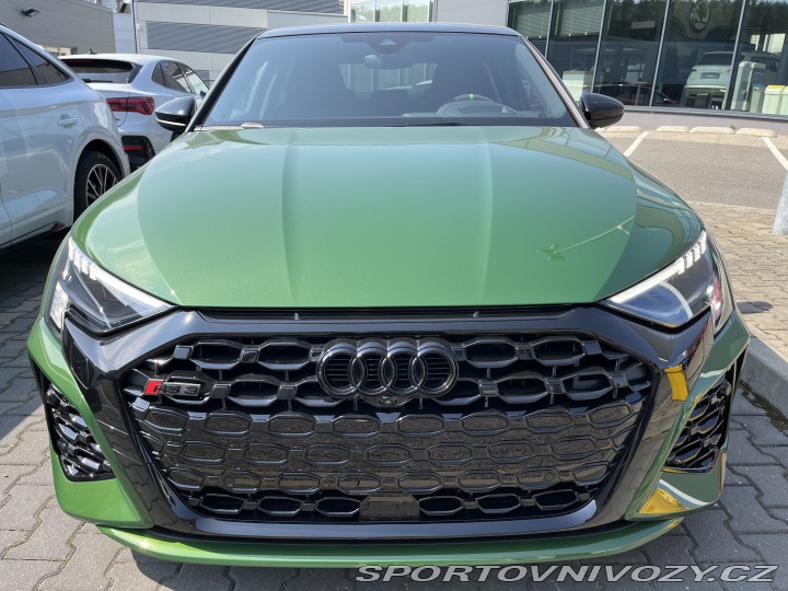 Audi RS3  2024