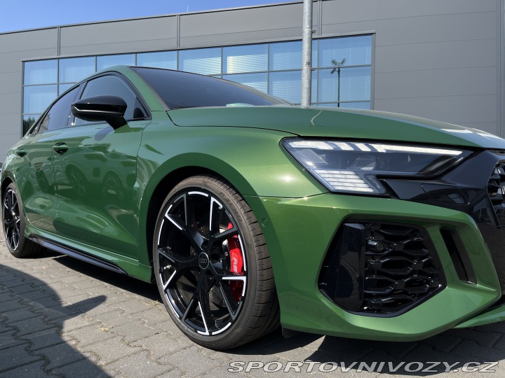 Audi RS3  2024