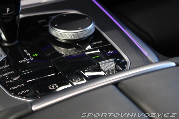 BMW X5 xDrive30d / 7míst / vzduc 2023