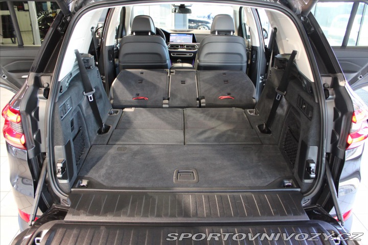 BMW X5 xDrive30d / 7míst / vzduc 2023