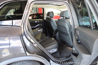 BMW X5 xDrive30d / 7míst / vzduc 2023