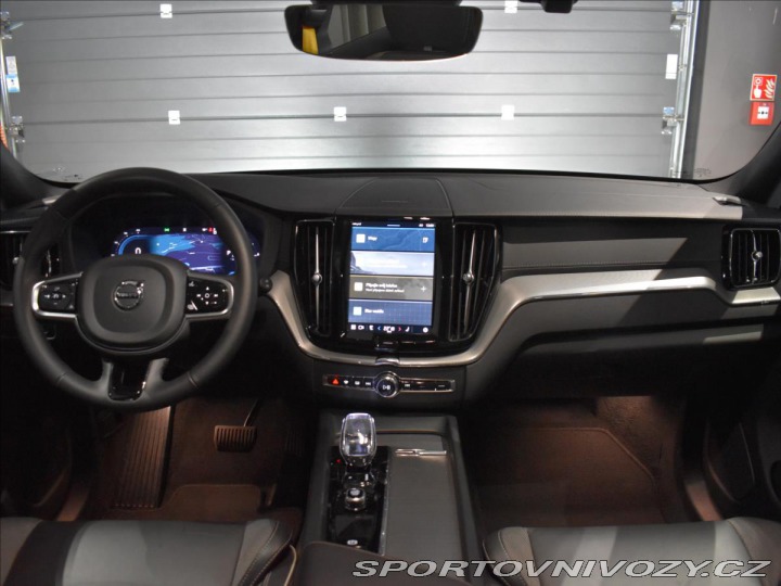 Volvo Ostatní modely XC60 2,0 T8 Polestar Panorama, 2024