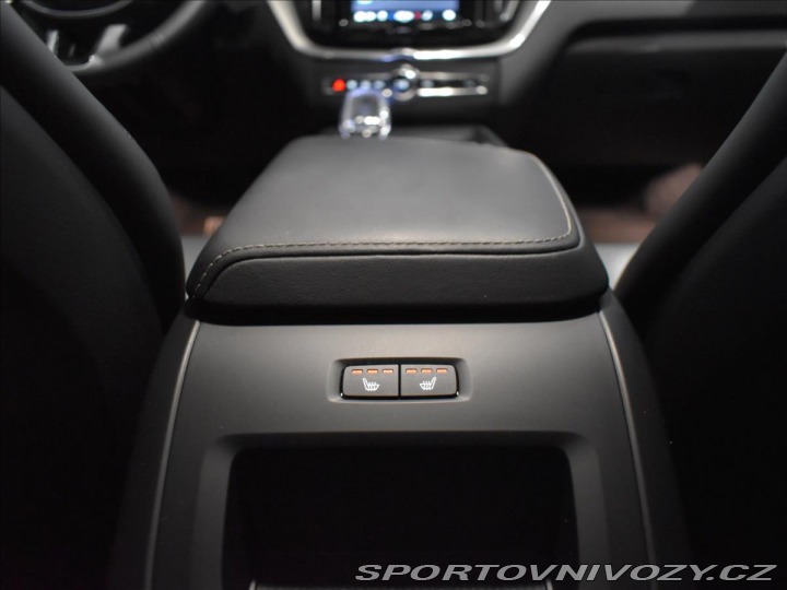 Volvo Ostatní modely XC60 2,0 T8 Polestar Panorama, 2024